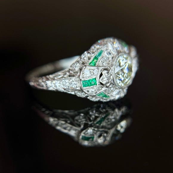 Art Deco Platinum Diamond Emerald Engagement Ring - Picture 14 of 17